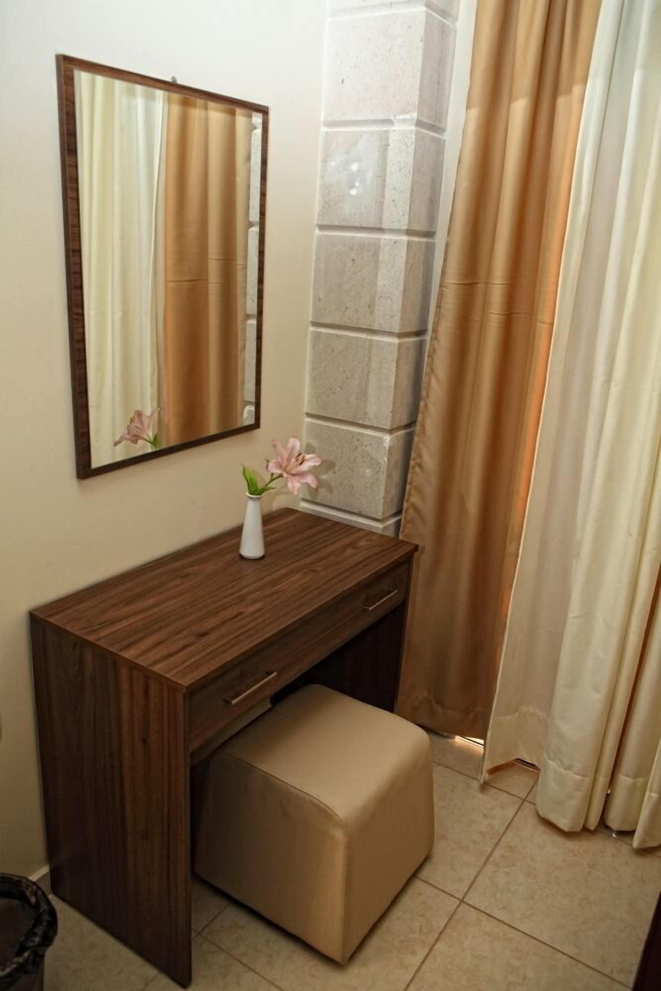 Niriides Beach Hotel Rethymno Zimmer foto