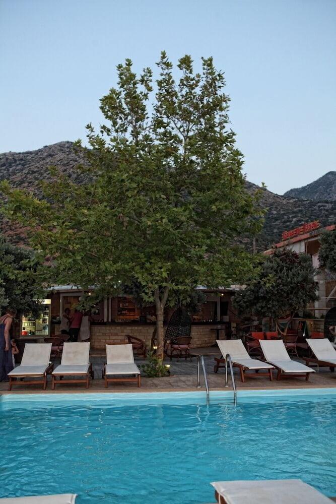Niriides Beach Hotel Rethymno Einrichtungen foto