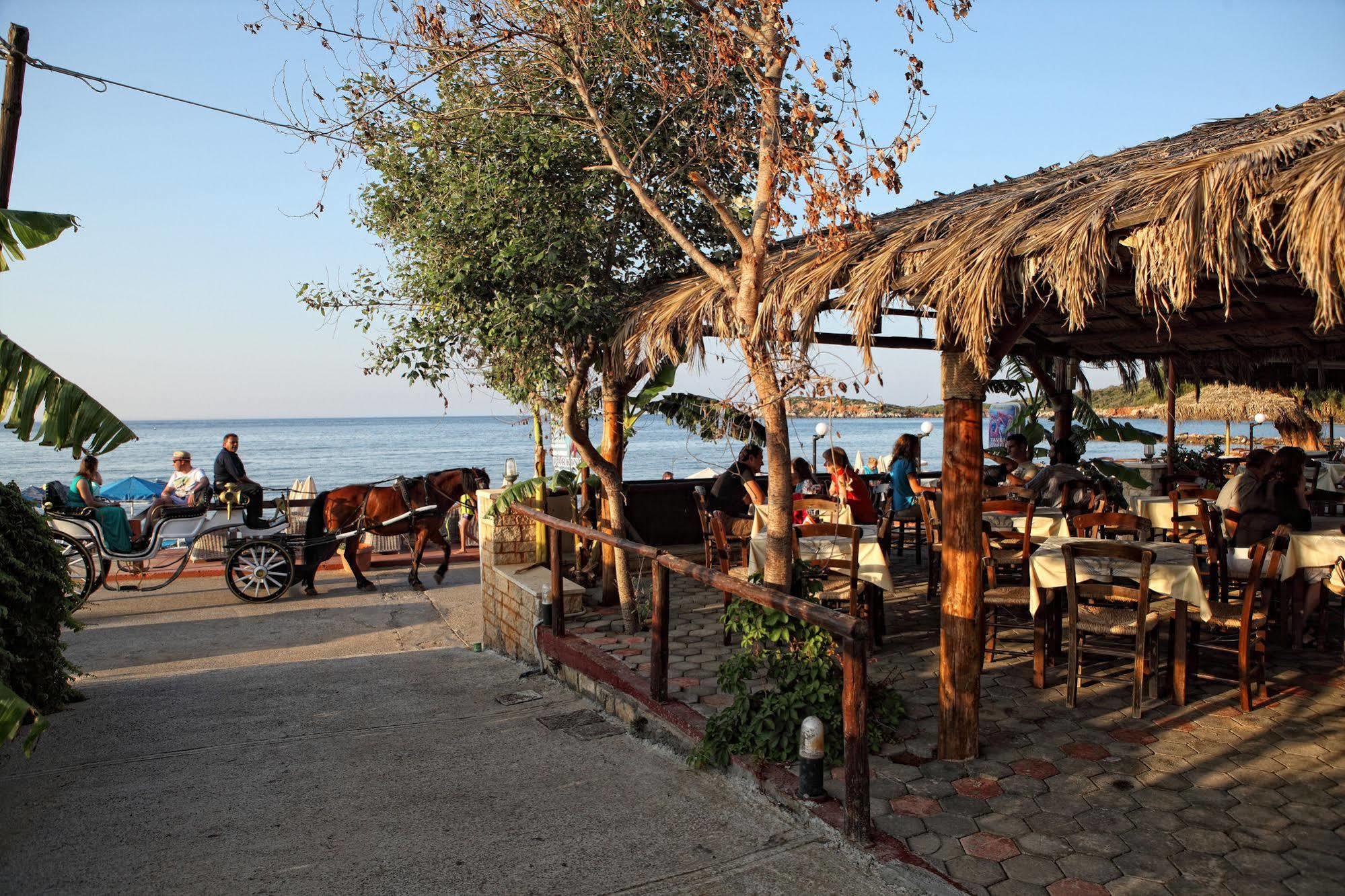 Niriides Beach Hotel Rethymno Restaurant foto